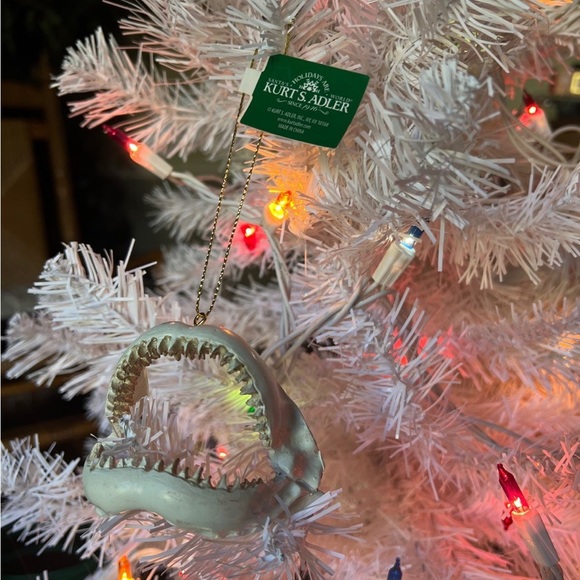 Kurt Adler Shark Jaw Christmas
Ornament‼️FINAL SALE - Picture 1 of 6